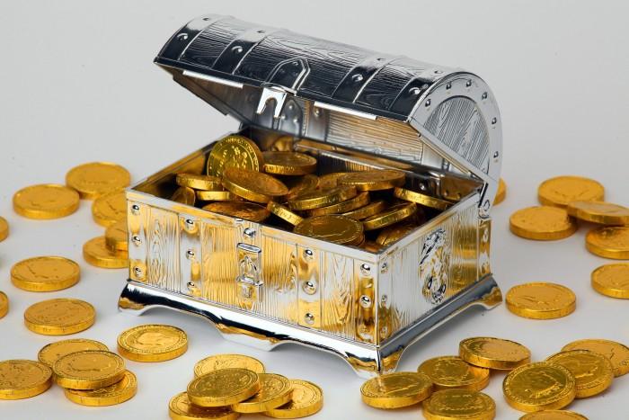 Конфеты Атаг молочные Остров сокровищ, шкатулка, 140 гр., ПЭТ