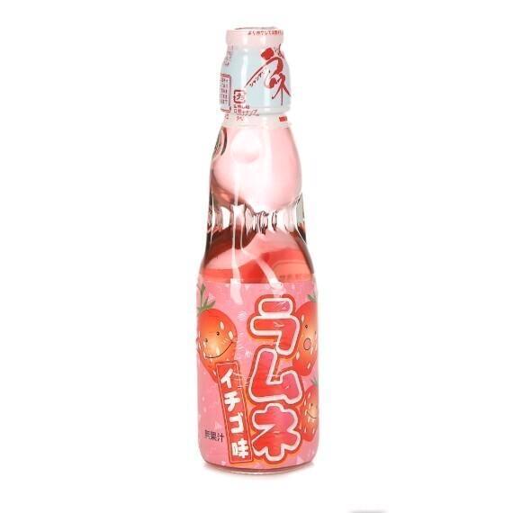 Напиток Ramune газированный со вкусом клубники 200 мл., стекло