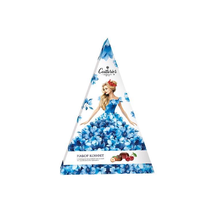 Конфеты Couturier голубой бархат шоколадные с помадно вишневой начинкой и с дроблеными орехами 125 гр., картон